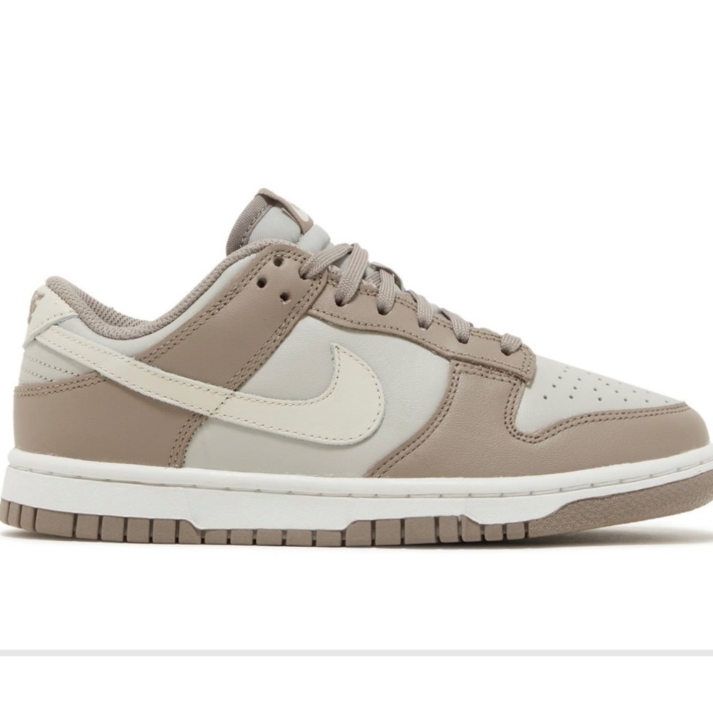 Nike Dunks Low Dunks in Nude Size 9